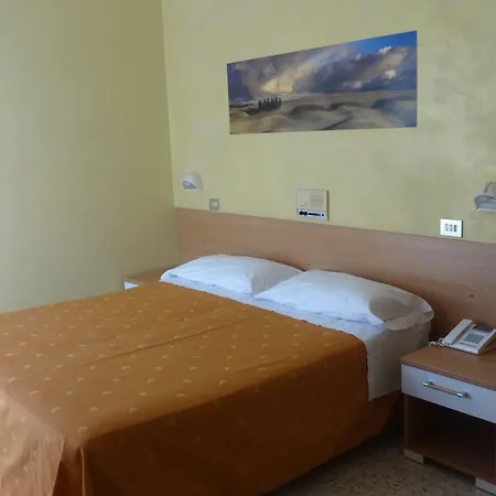 Saturno Hotel 3*