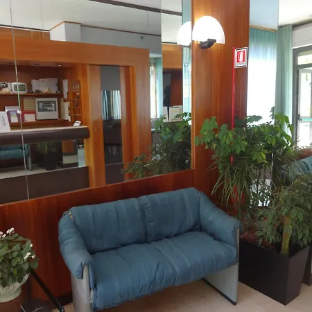 Saturno Hotel 3*