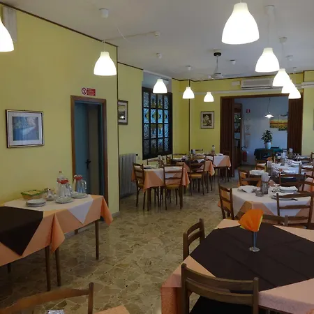 Hotel Saturno 3*